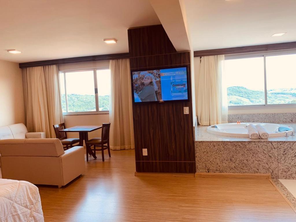 Hotel Mirante Sao Bras São Brás do Suaçuí Bagian luar foto